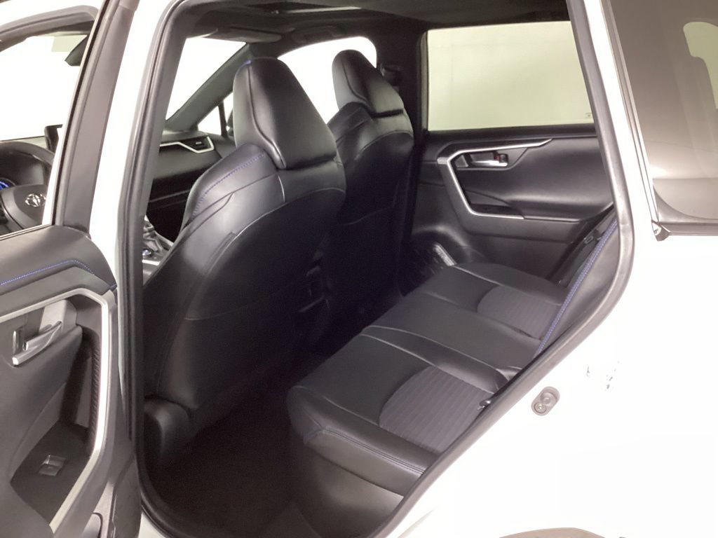 Used 2023 Toyota RAV4 XSE AWD/4WD image 32