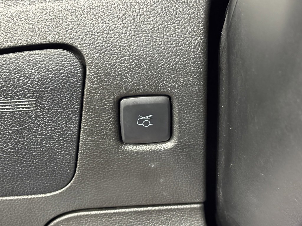 Used 2022 Ford Mustang Premium image 17