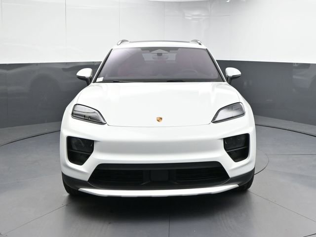 New 2024 Porsche Macan 4 Electric image 27