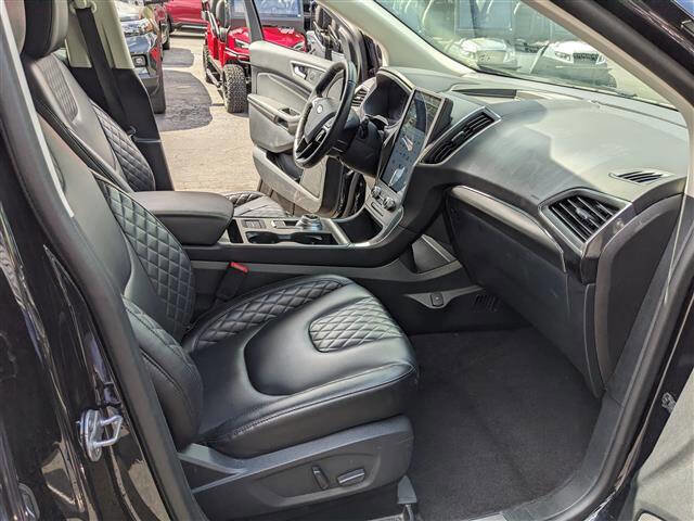 Used 2024 Ford Edge Titanium image 15
