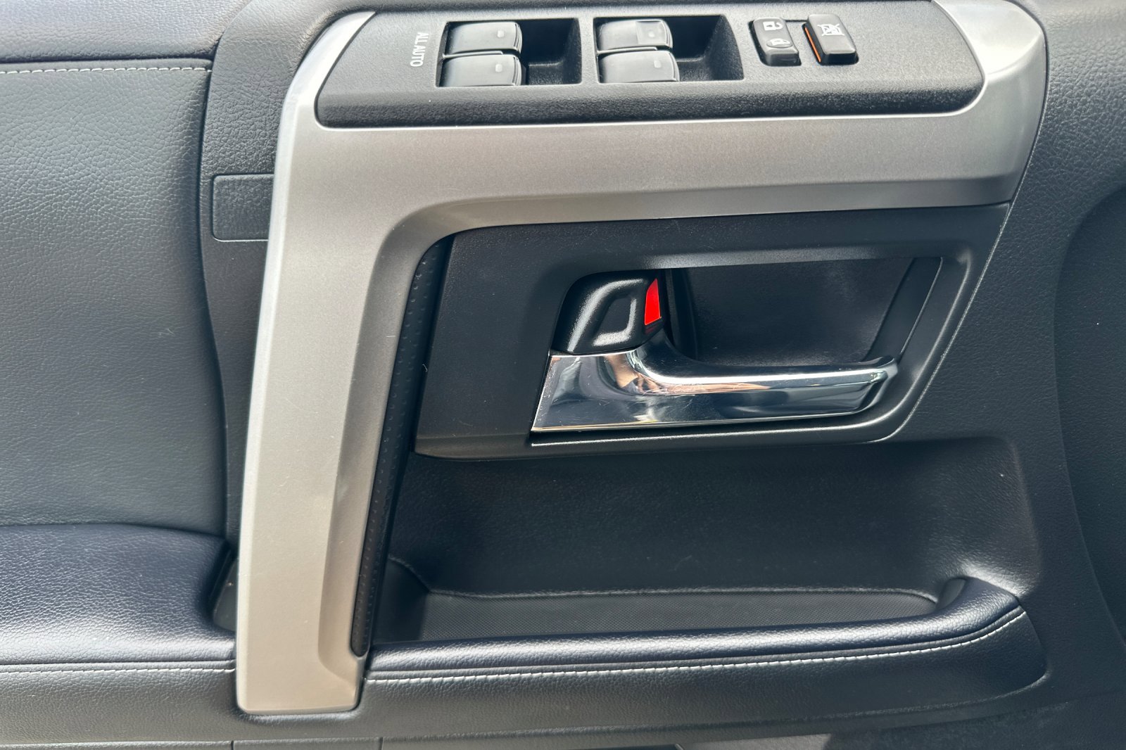 Used 2024 Toyota 4Runner SR5 Premium image 11