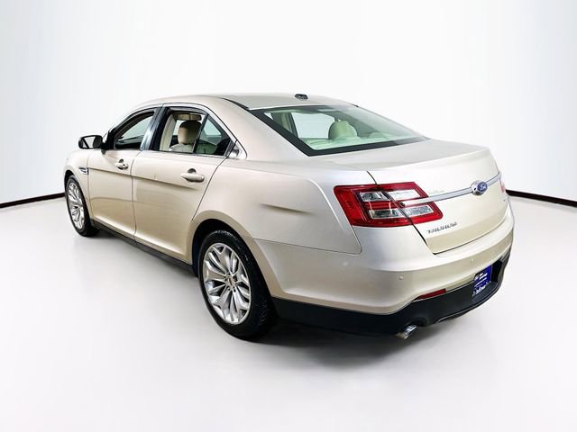 Used 2018 Ford Taurus Limited image 5
