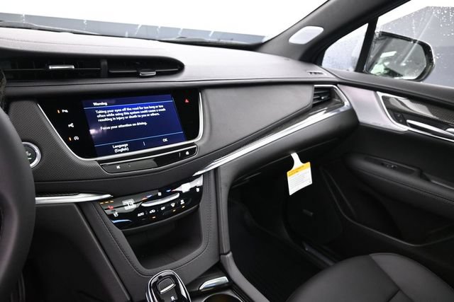 New 2026 Cadillac XT5 Sportv w/ LPO, Floor Liner Package AWD/4WD image 16