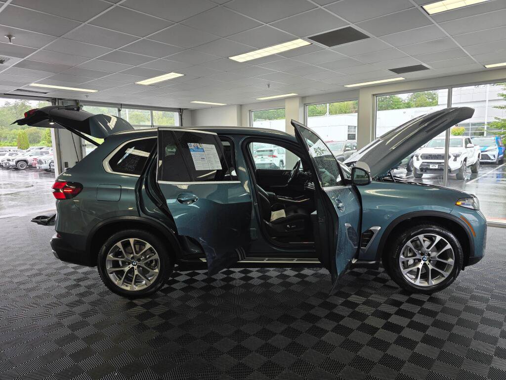 Used 2026 BMW X5 xDrive40i AWD/4WD image 18