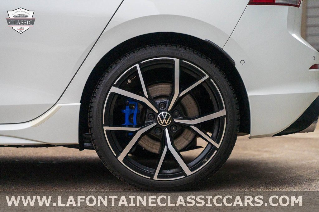 Used 2022 Volkswagen Golf R image 20