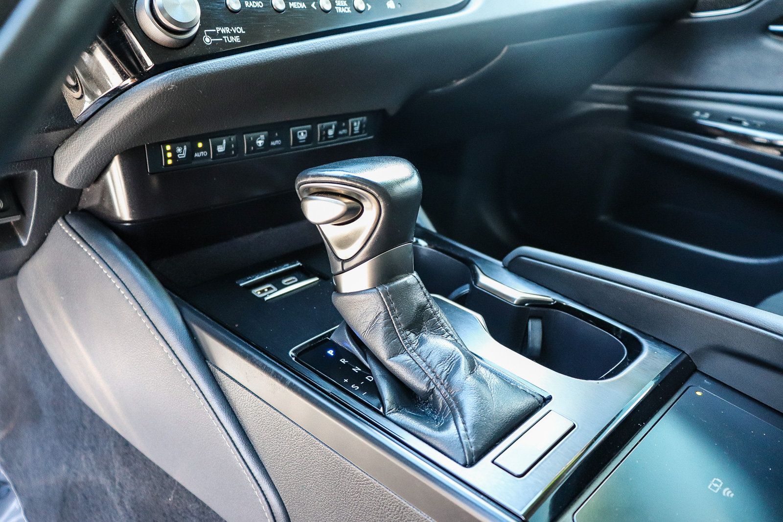 Certified 2023 Lexus ES 350 w/ Accessory Package (Z1) FWD image 24