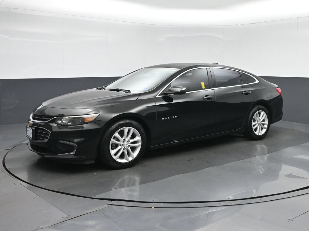 Used 2017 Chevrolet Malibu LT FWD image 3