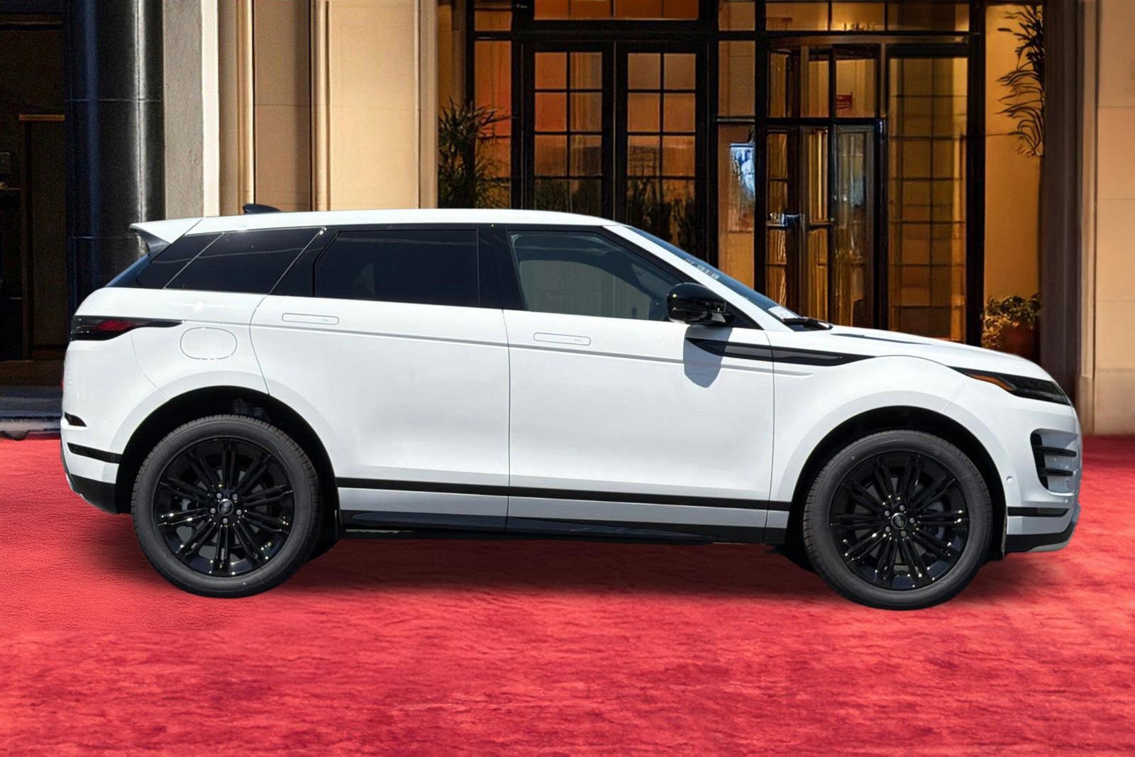 New 2026 Land Rover Range Rover Evoque Dynamic SE AWD/4WD image 7