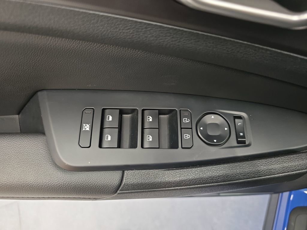Certified 2026 Kia Sportage EX w/ EX Panorama Roof Package image 17