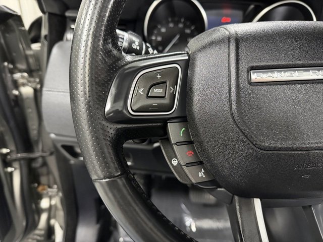 Used 2019 Land Rover Range Rover Evoque SE Dynamic image 20