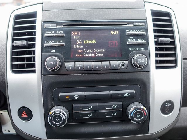 Used 2014 Nissan Frontier SV image 3