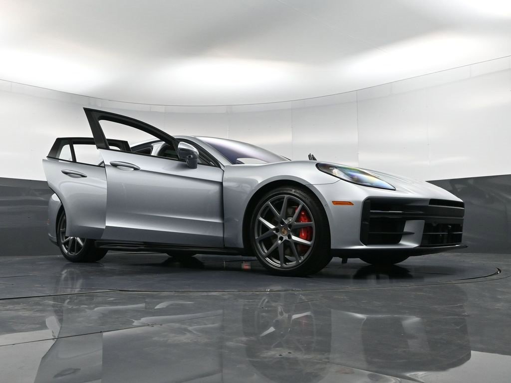 New 2026 Porsche Panamera GTS image 40