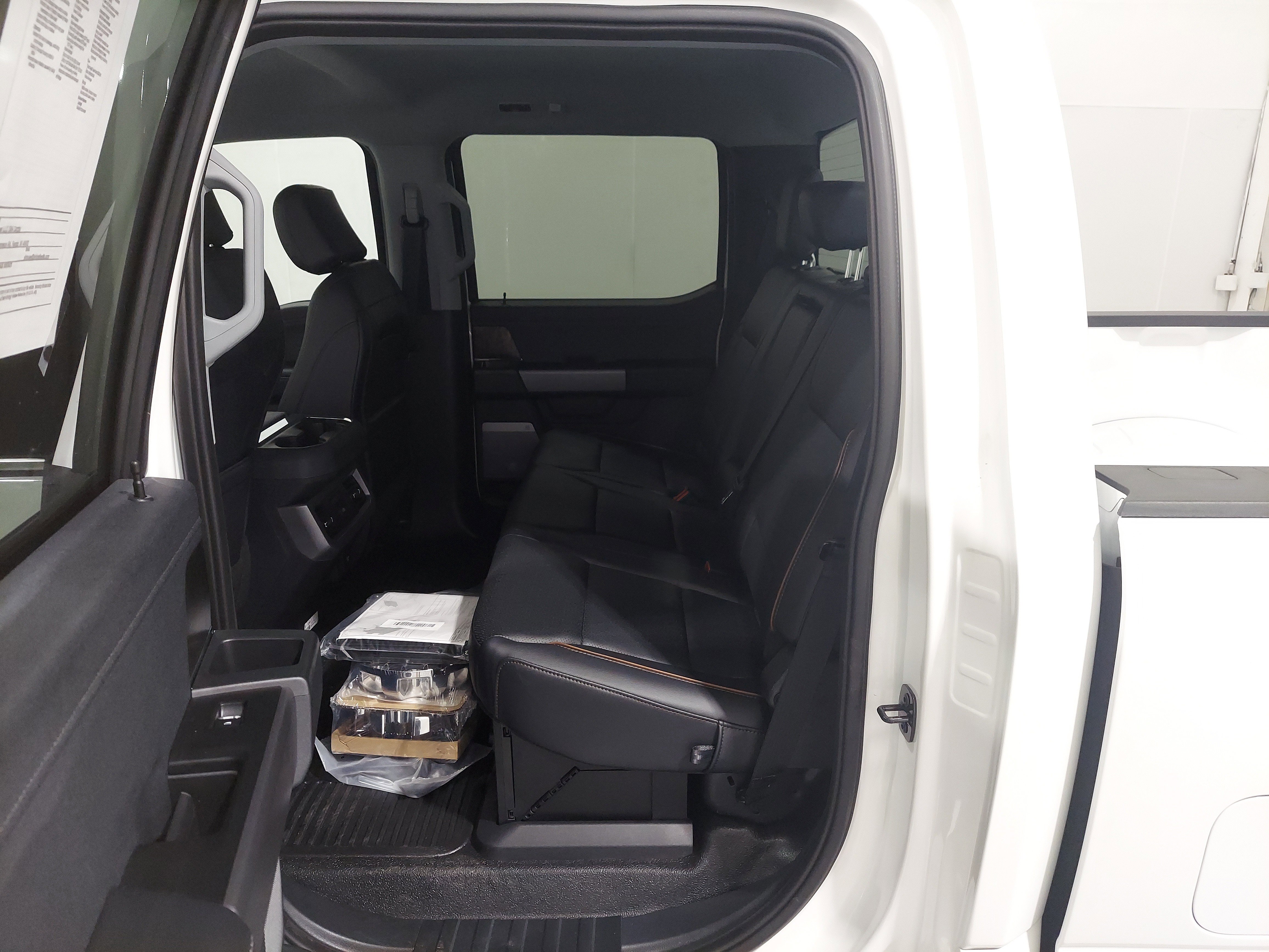 Used 2025 Ford F350 Lariat image 15