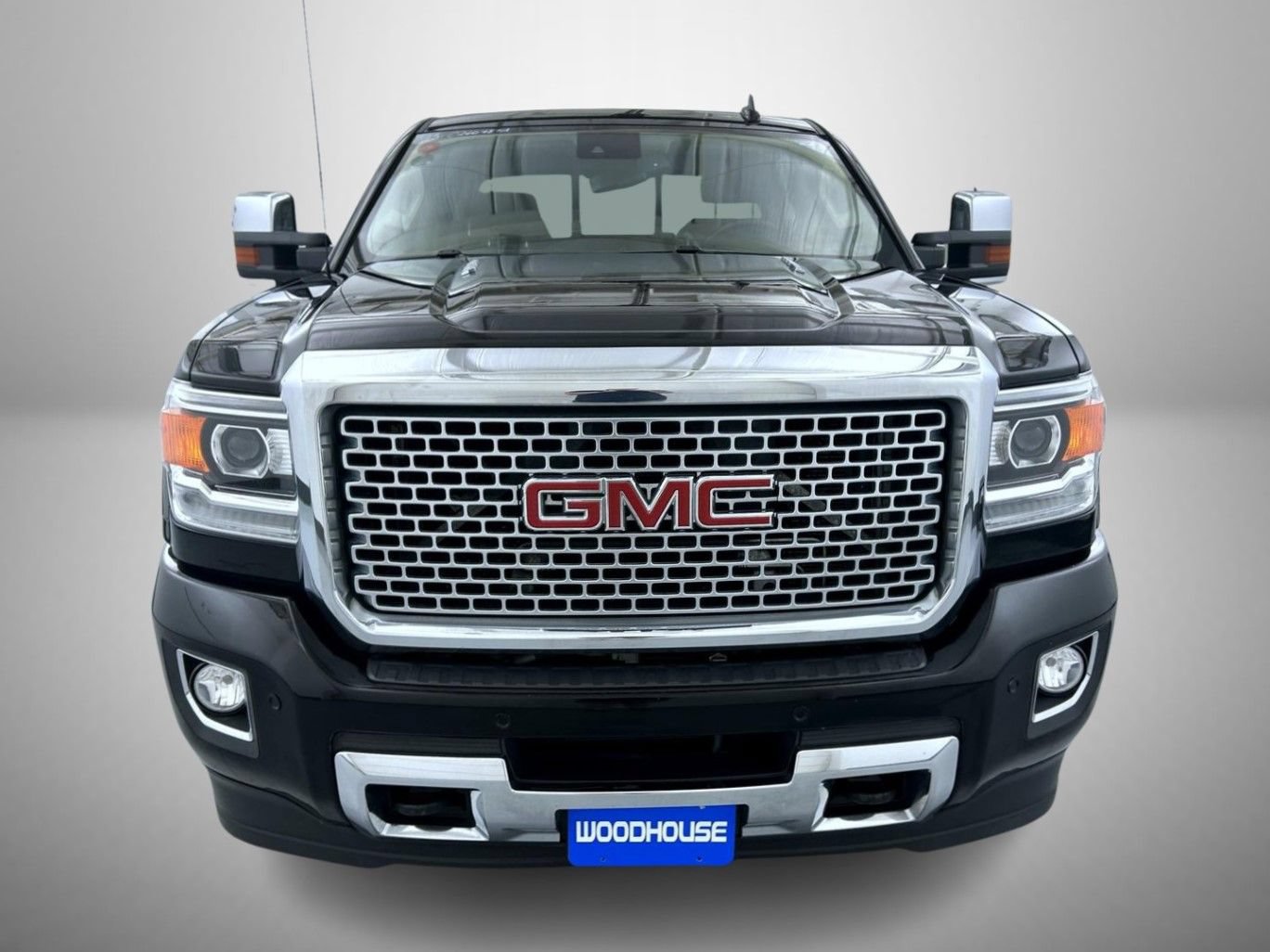 Used 2015 GMC Sierra 2500 Denali w/ Duramax Plus Package AWD/4WD image 2