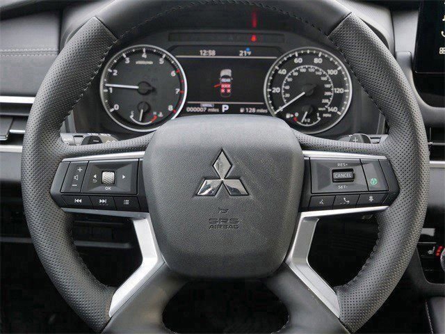 New 2026 Mitsubishi Outlander SE image 8