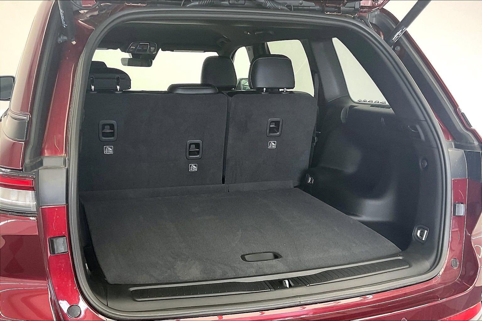 New 2026 Jeep Grand Cherokee Altitude AWD/4WD image 11