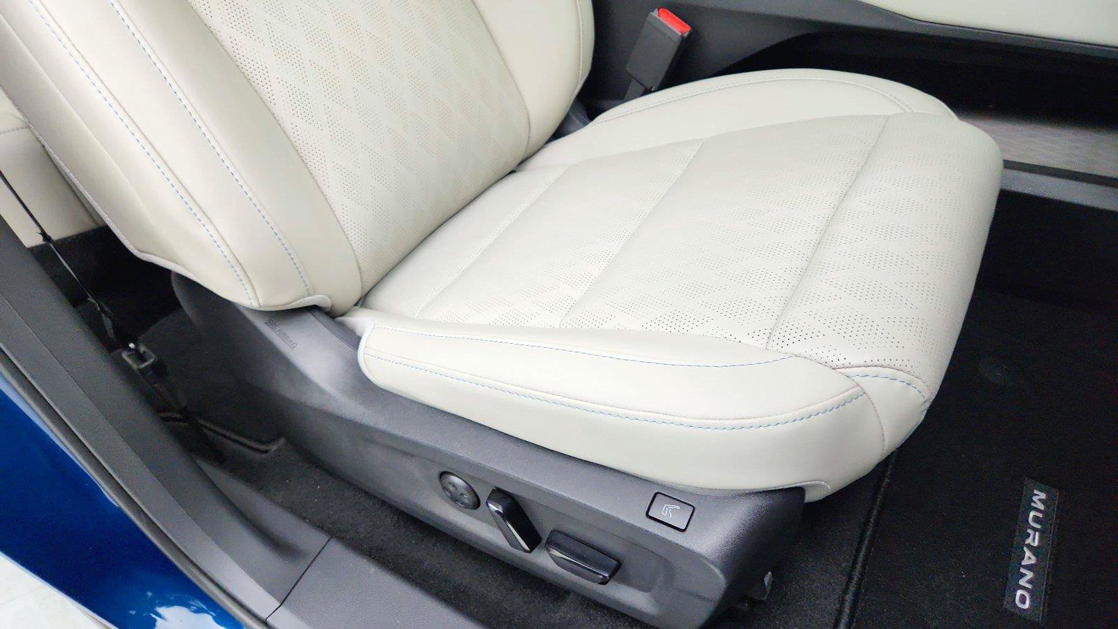 Used 2025 Nissan Murano Platinum AWD/4WD image 26