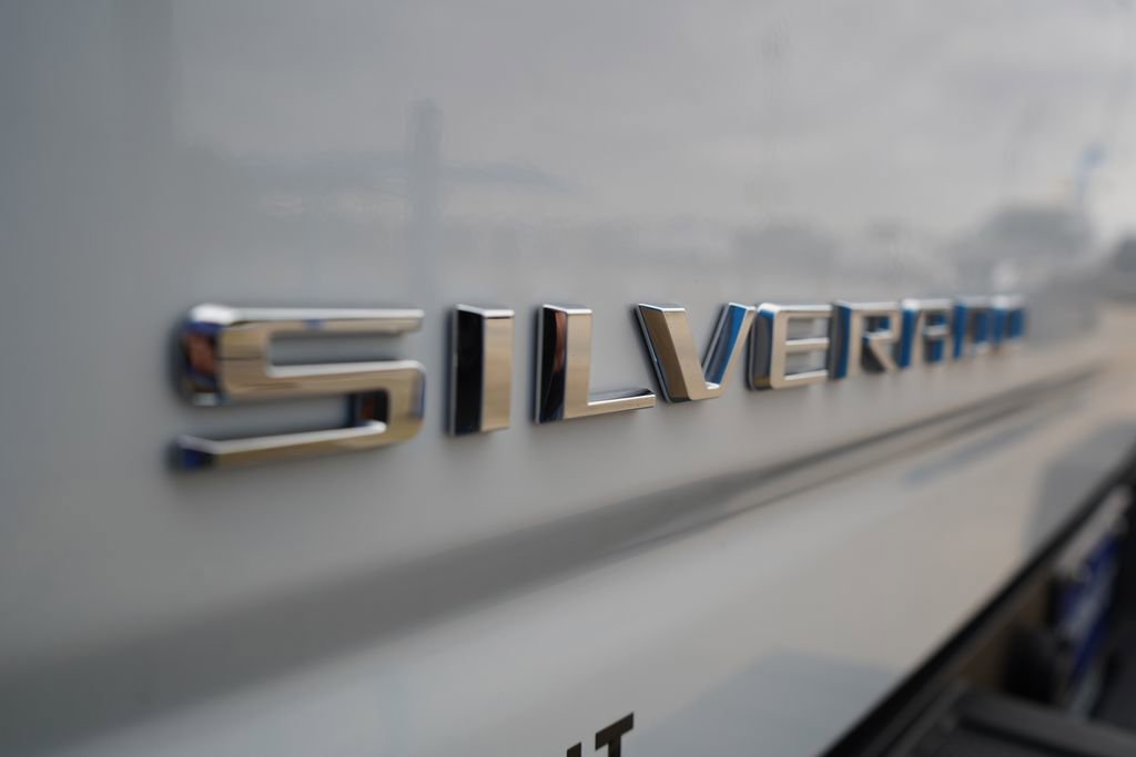 Used 2024 Chevrolet Silverado 2500 LT image 5