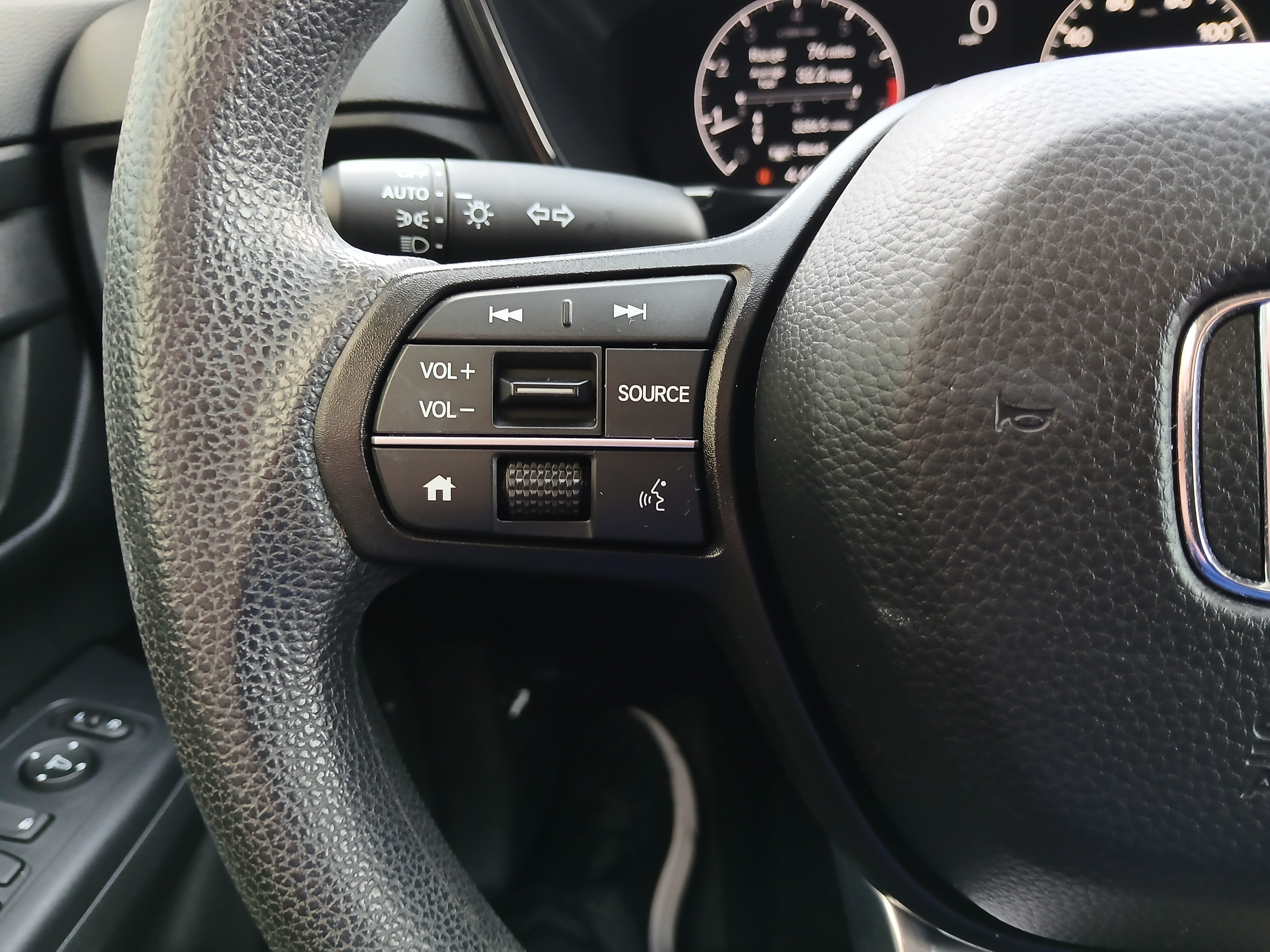 Used 2024 Honda CR-V EX image 11