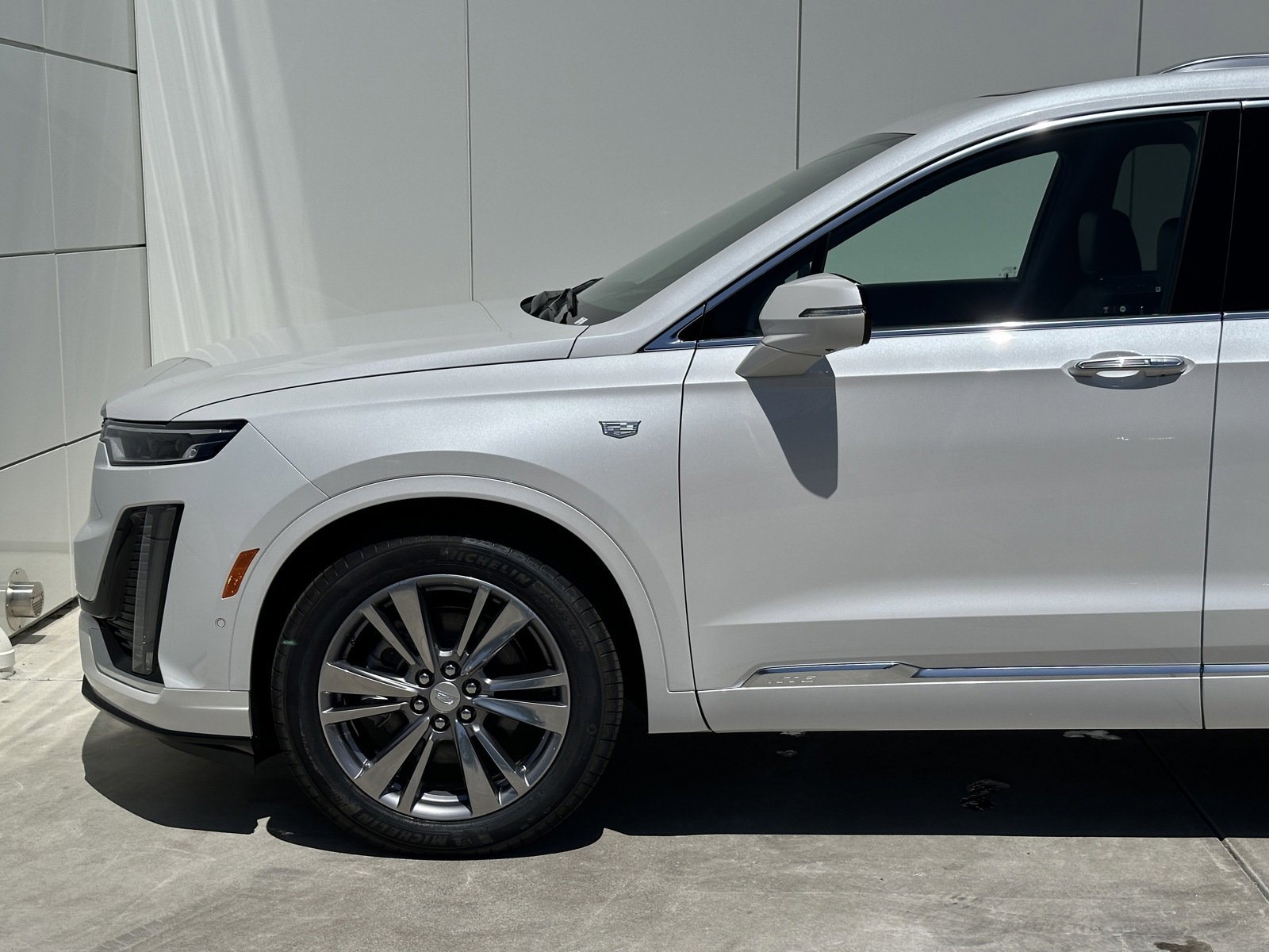 New 2025 Cadillac XT6 Premium Luxury w/ Platinum Package image 4