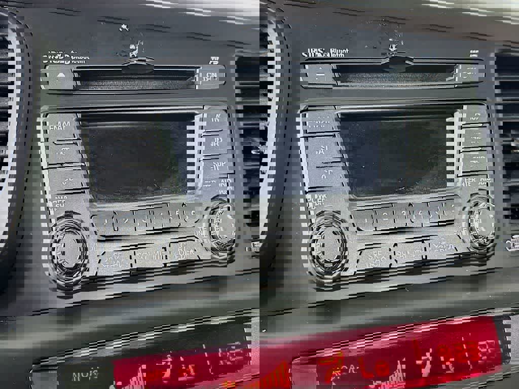 Used 2012 Kia Optima Hybrid image 17