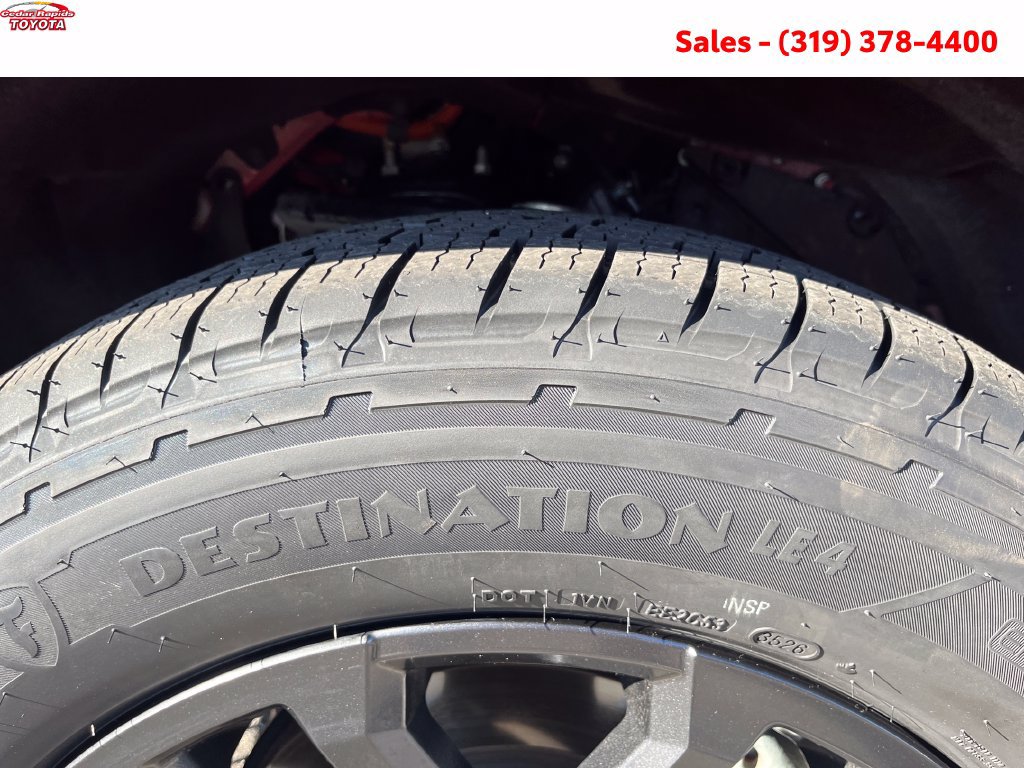 Certified 2024 Toyota Sequoia Platinum AWD/4WD image 15