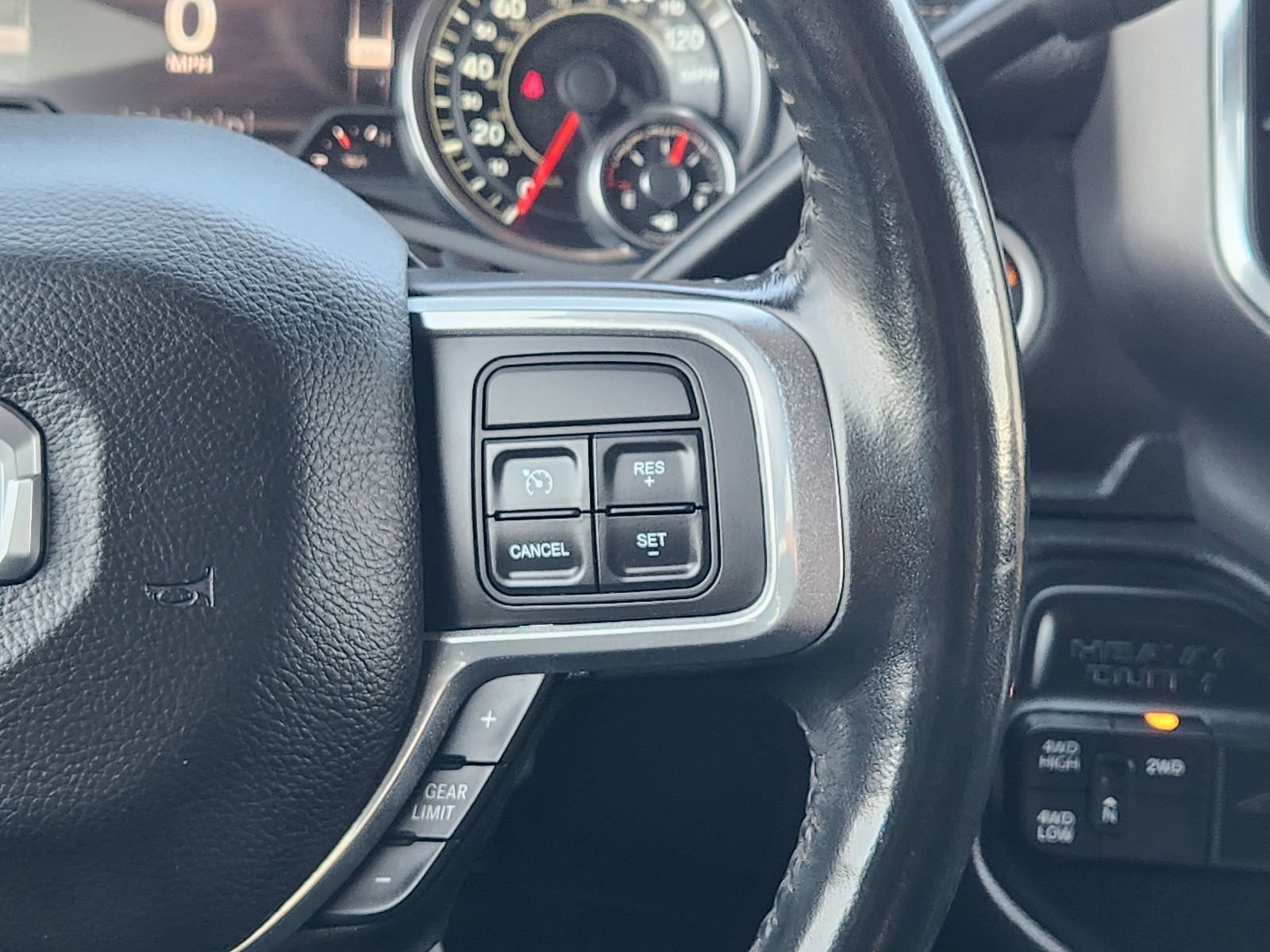 Used 2022 RAM 3500 Laramie AWD/4WD image 33