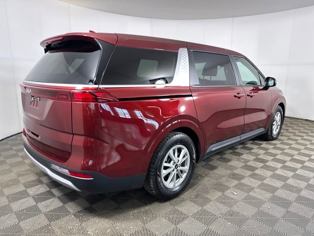 Used 2023 Kia Carnival LX image 3