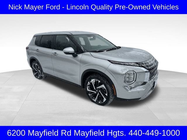 Used 2024 Mitsubishi Outlander image 1
