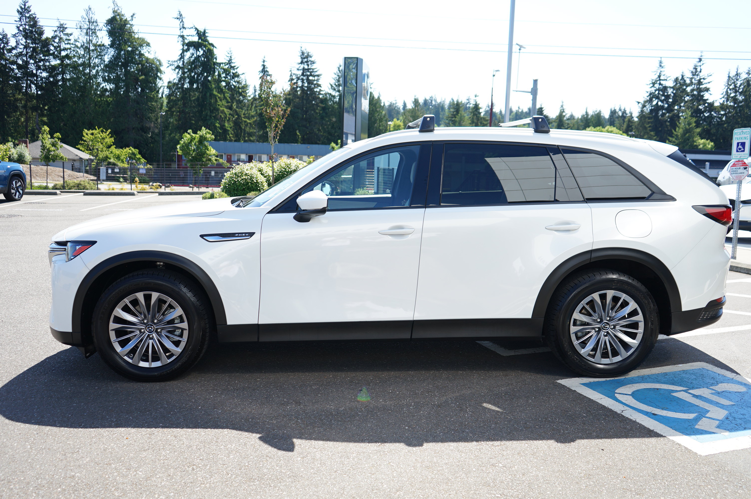 Certified 2024 MAZDA CX-90 Plug-In Hybrid w/ Preferred AWD/4WD image 6