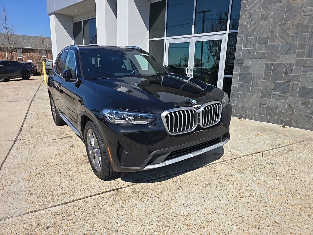 Used 2024 BMW X3 sDrive30i w/ Convenience Package RWD image 3