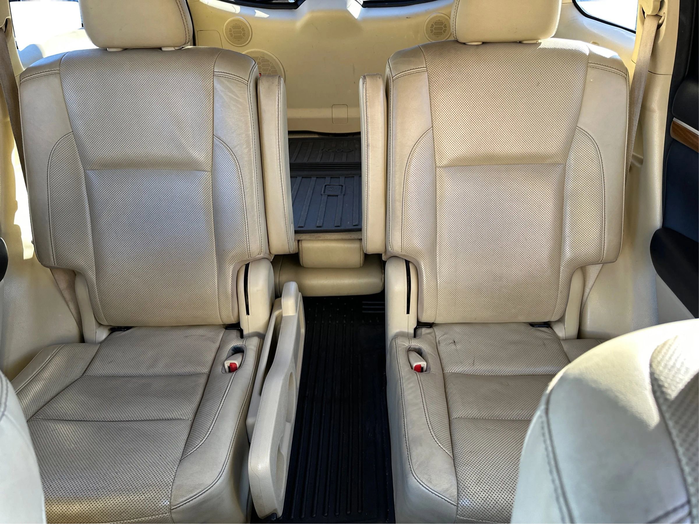 Used 2017 Toyota Highlander Limited Platinum image 10