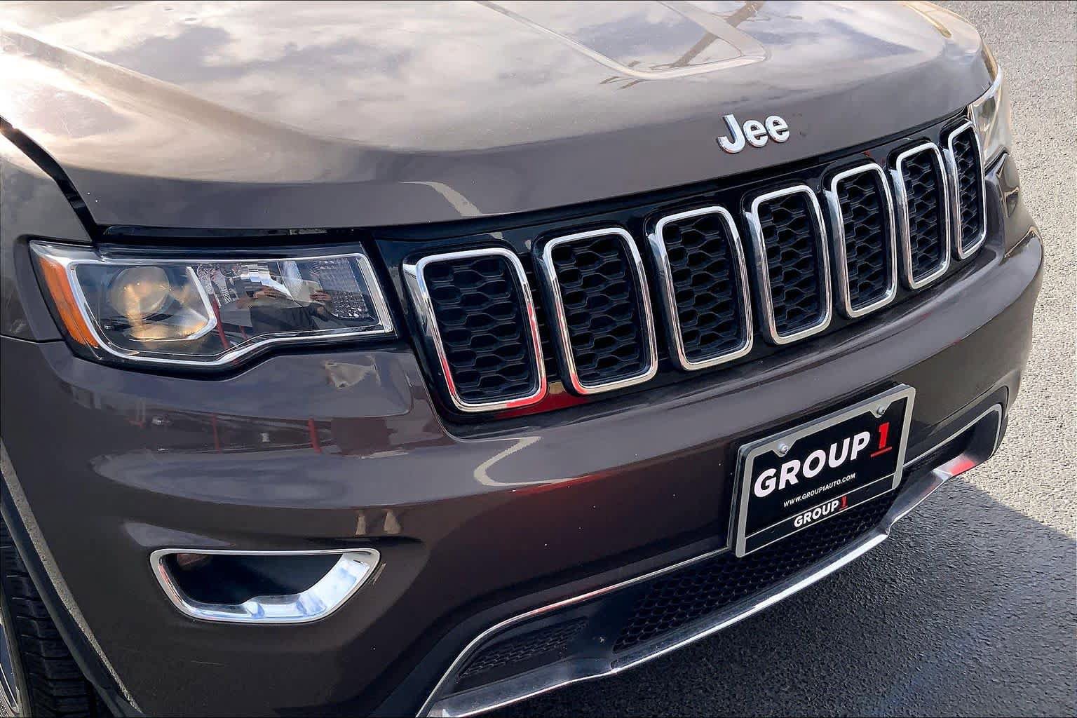 Used 2019 Jeep Grand Cherokee Limited w/ Trailer Tow Group IV AWD/4WD image 30