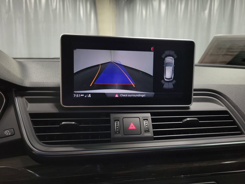 Used 2020 Audi Q5 e Premium Plus w/ Premium Plus Package image 17