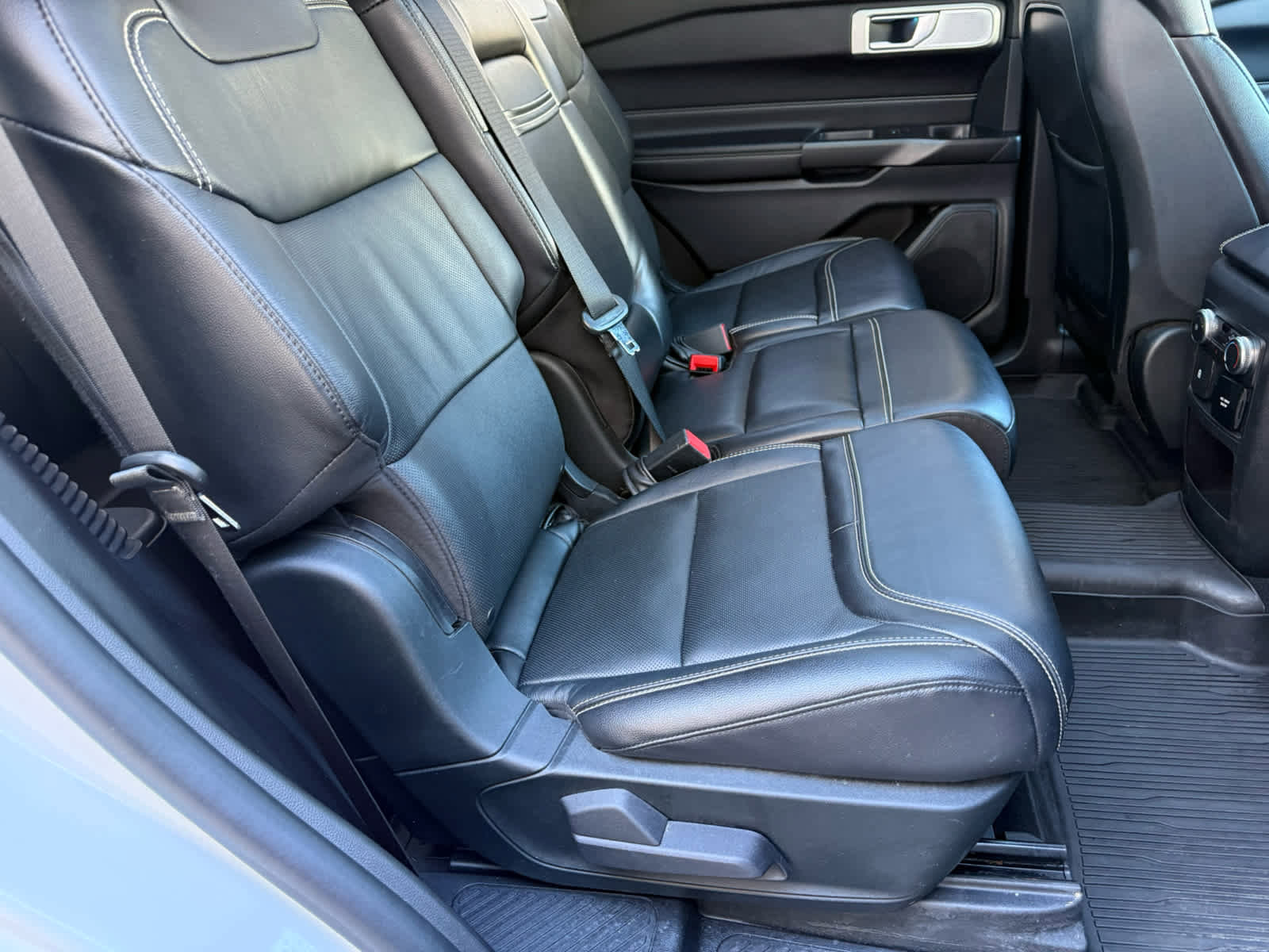 Used 2020 Ford Explorer ST w/ ST Street Pack image 9