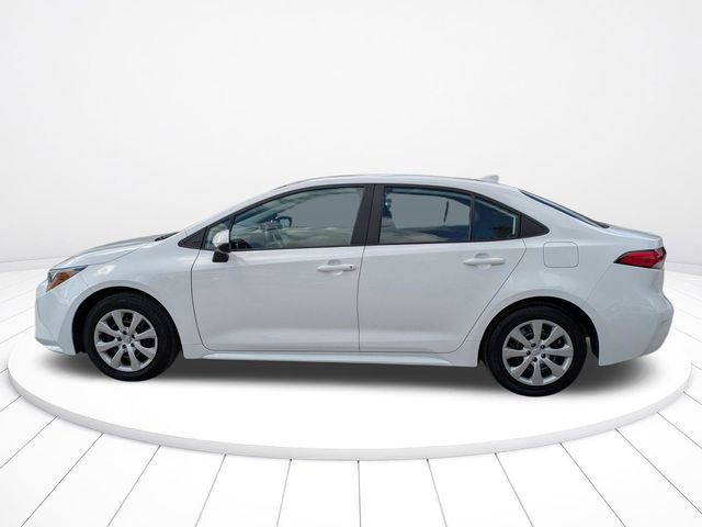 Used 2025 Toyota Corolla LE image 7