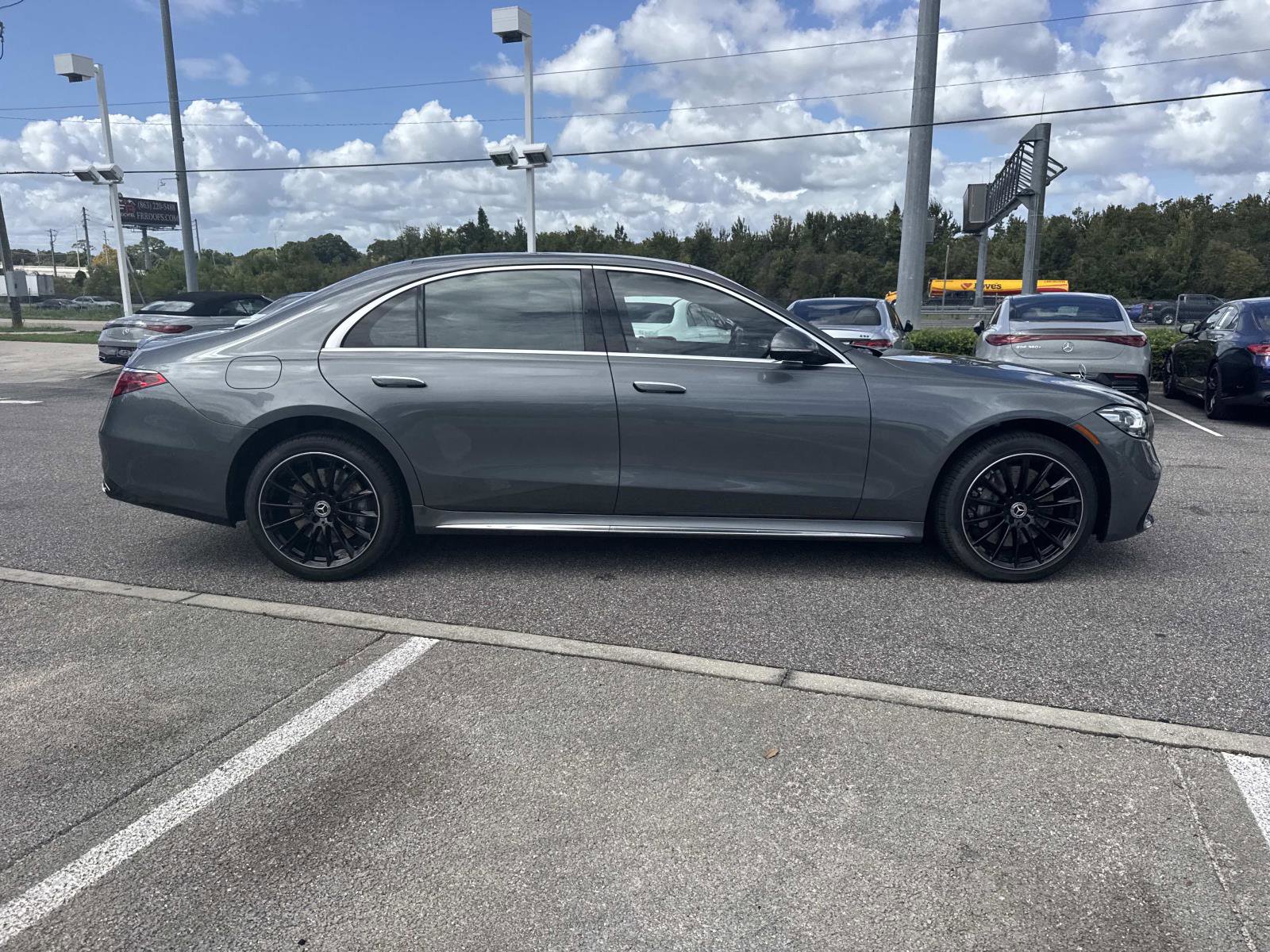 New 2026 Mercedes-Benz S 500 4MATIC image 2