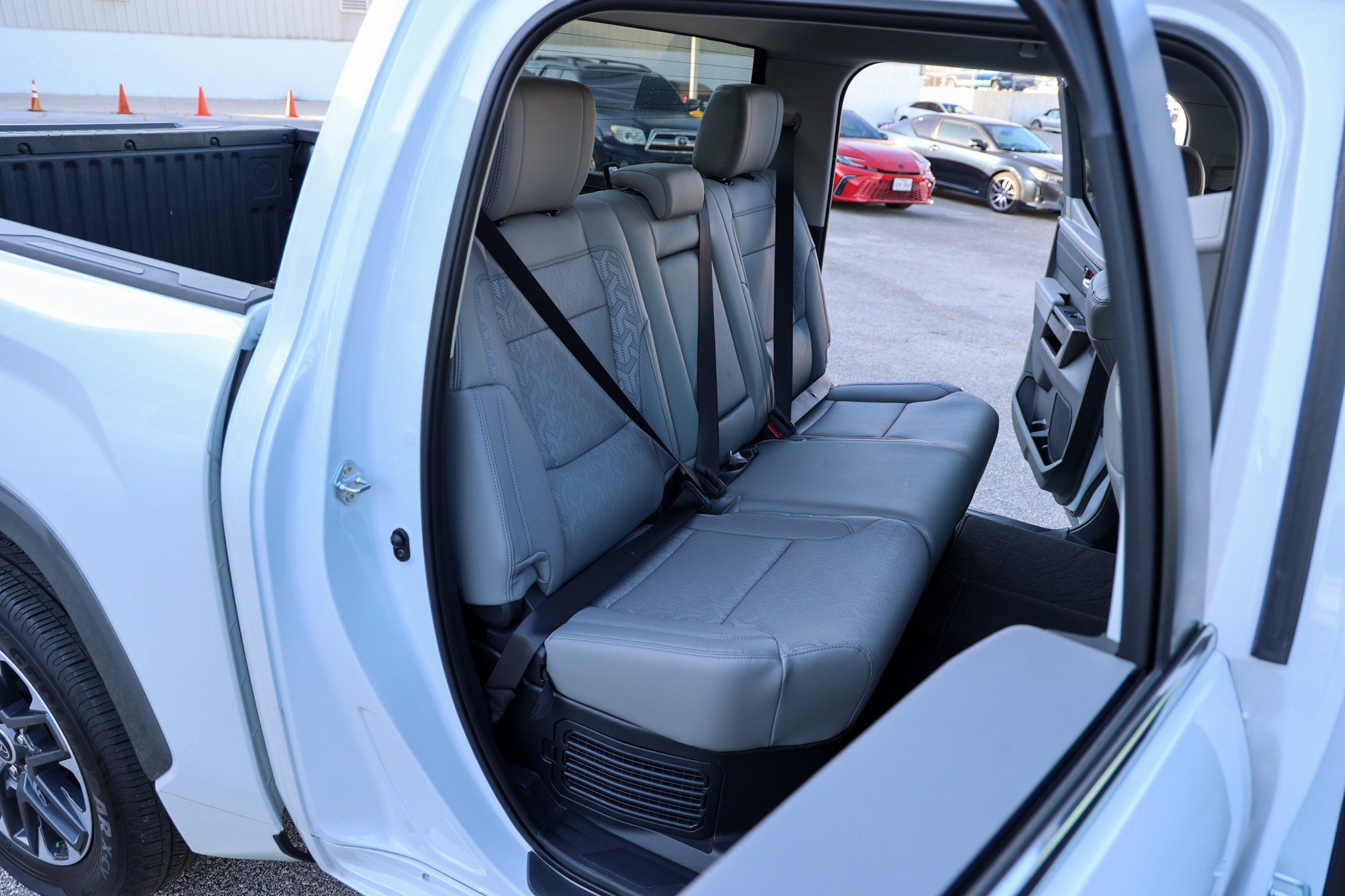 Used 2024 Toyota Tundra Limited w/ Power Package AWD/4WD image 41