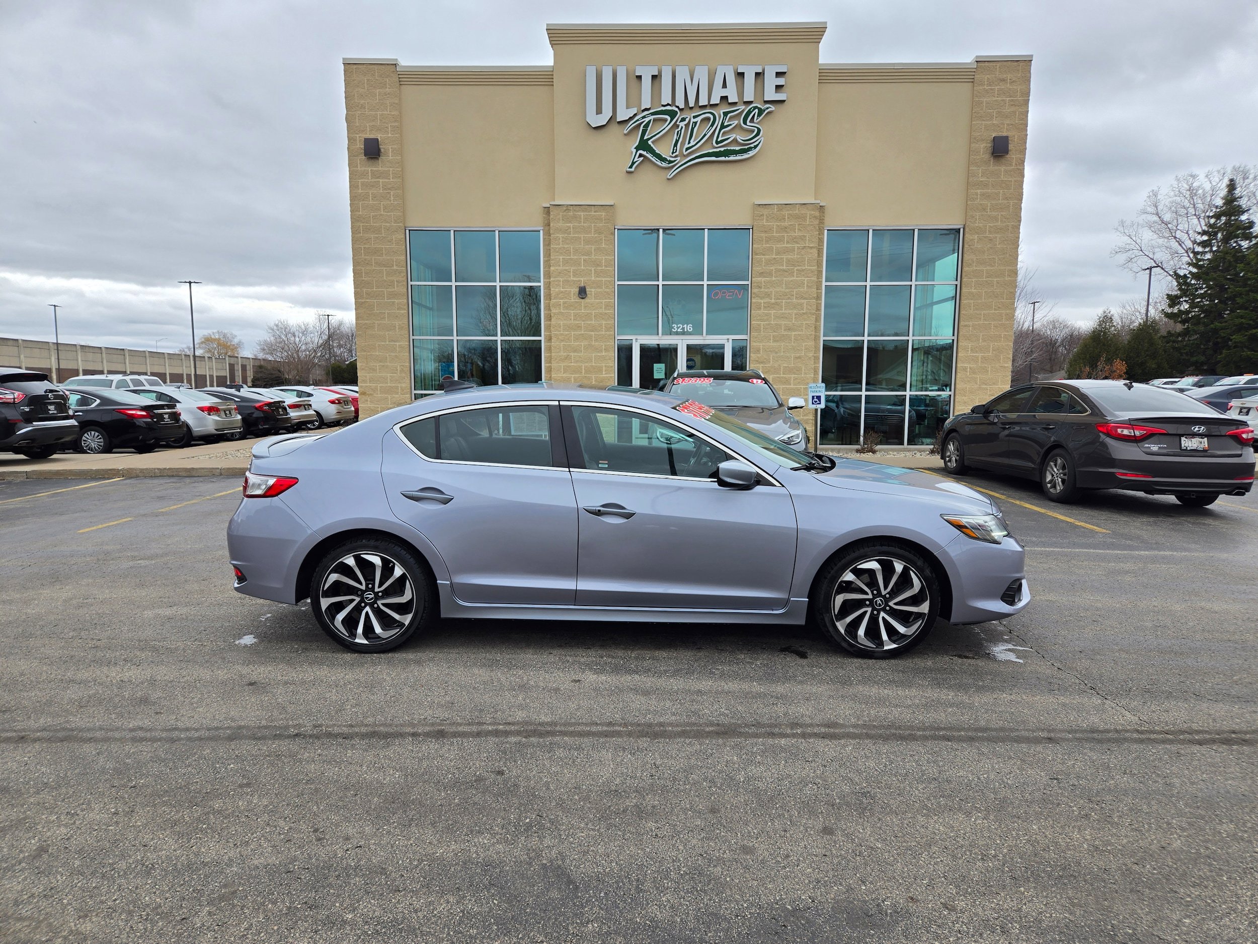 Used 2016 Acura ILX w/ Technology Plus Package image 1