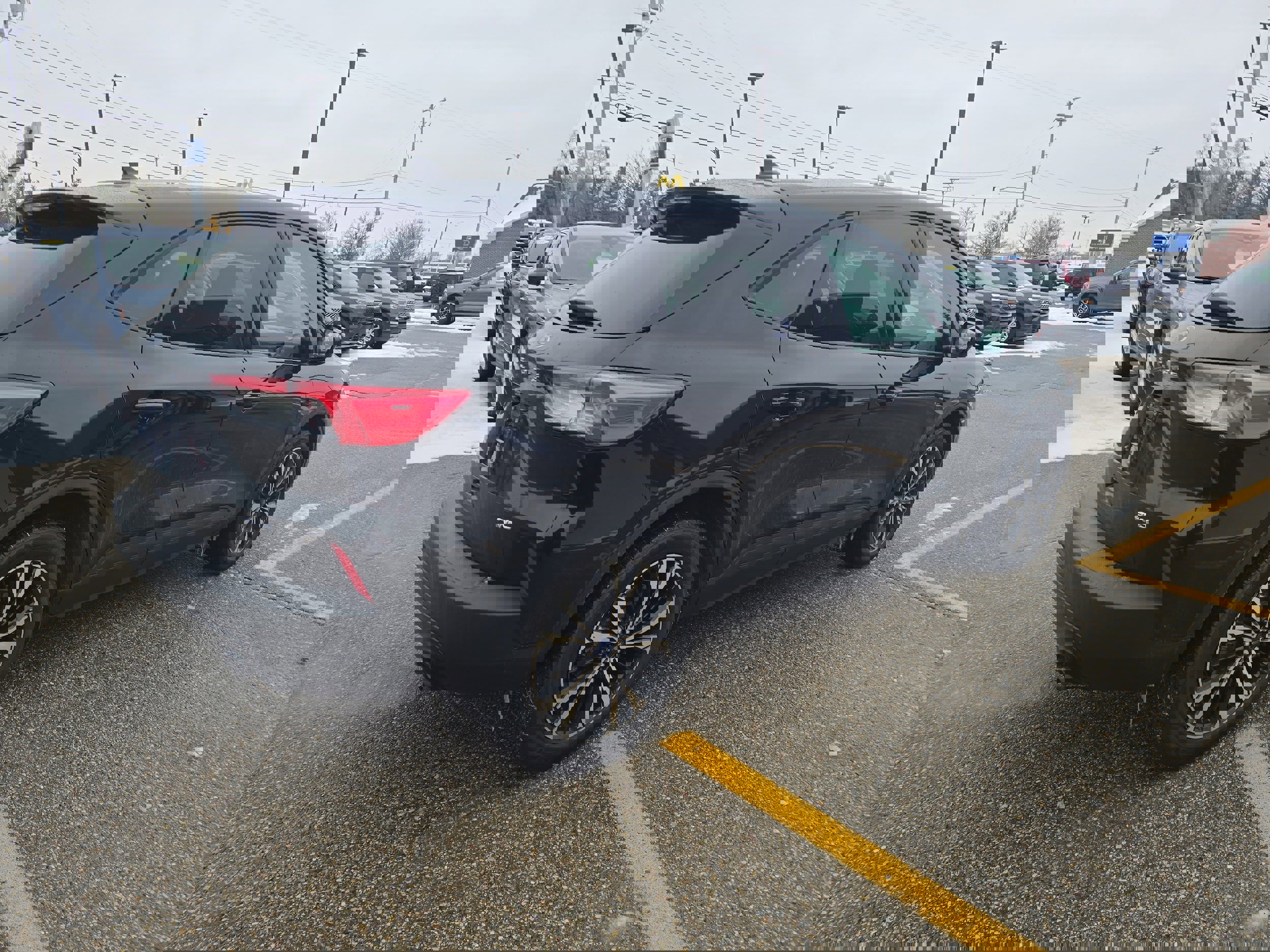 Certified 2022 Ford Escape SE w/ SE Sport Appearance Package image 4