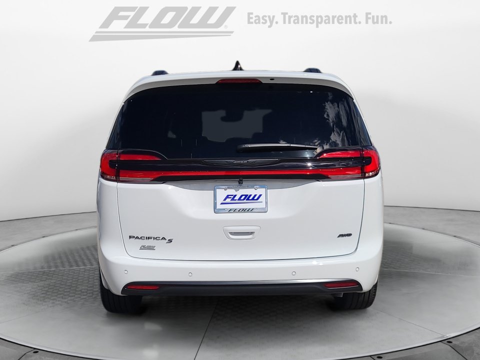 New 2026 Chrysler Pacifica Select w/ S Appearance Package AWD/4WD image 6