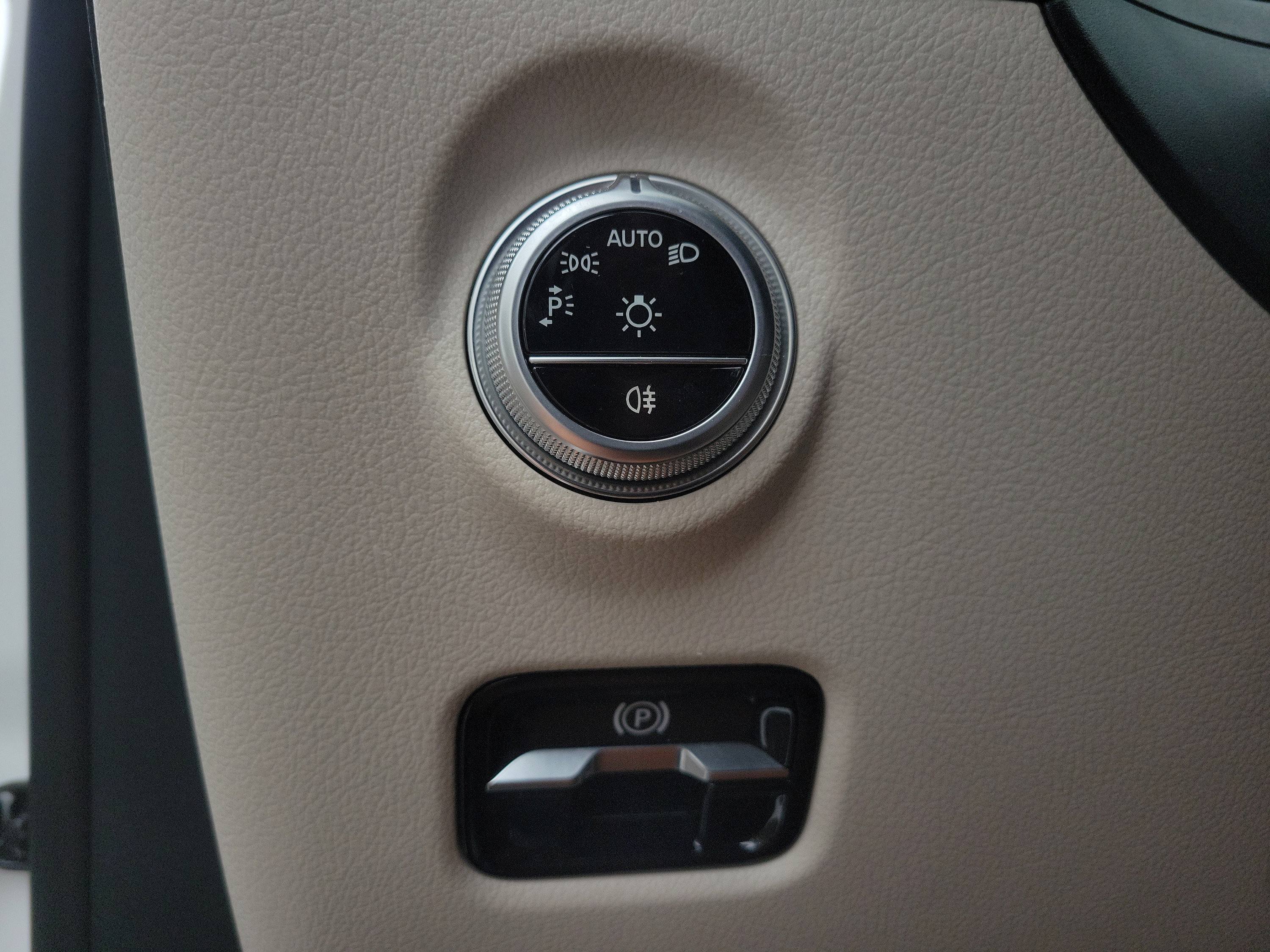 Certified 2024 Mercedes-Benz C 300 Sedan image 19