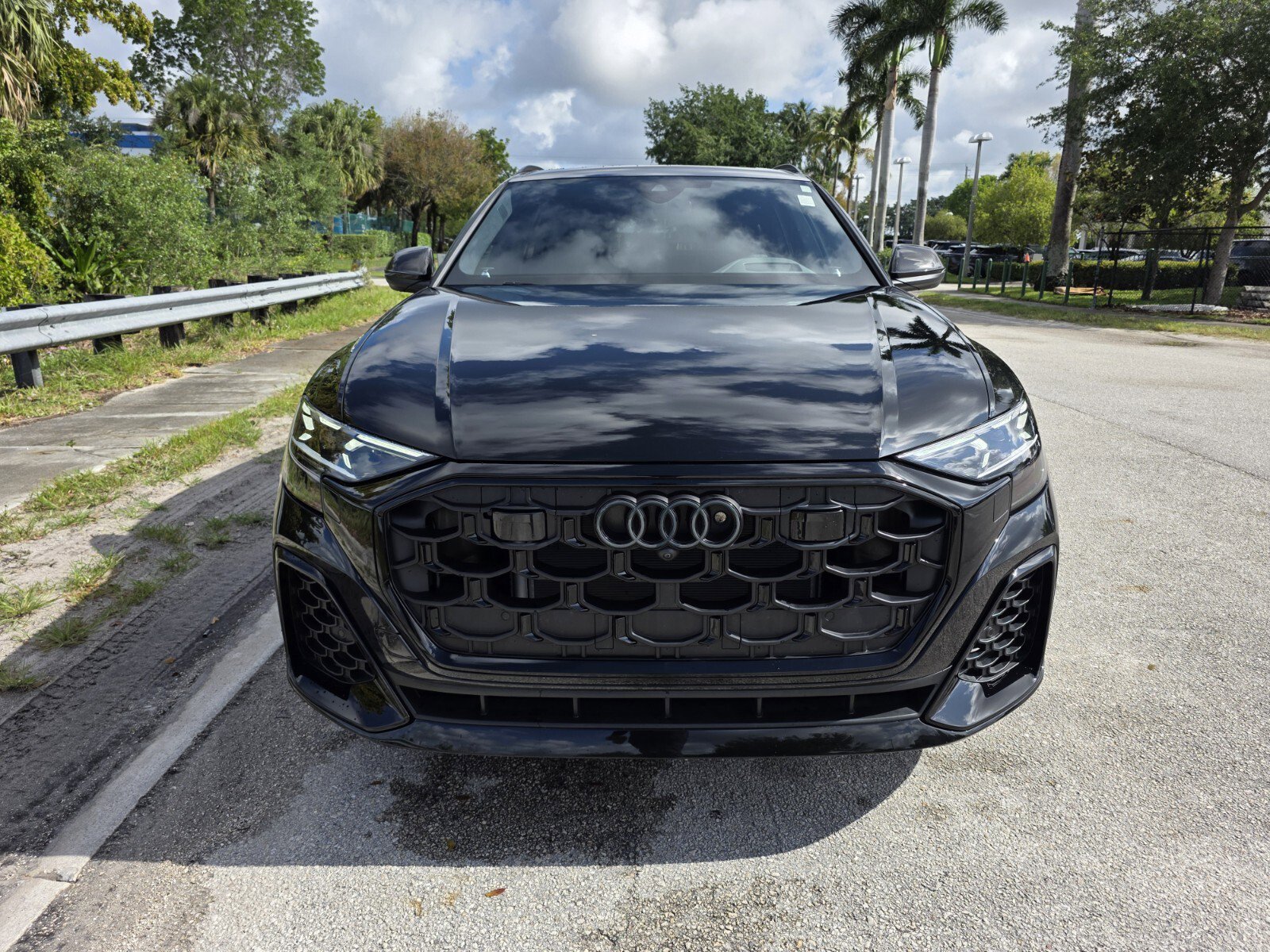 Used 2024 Audi Q8 Prestige AWD/4WD image 8