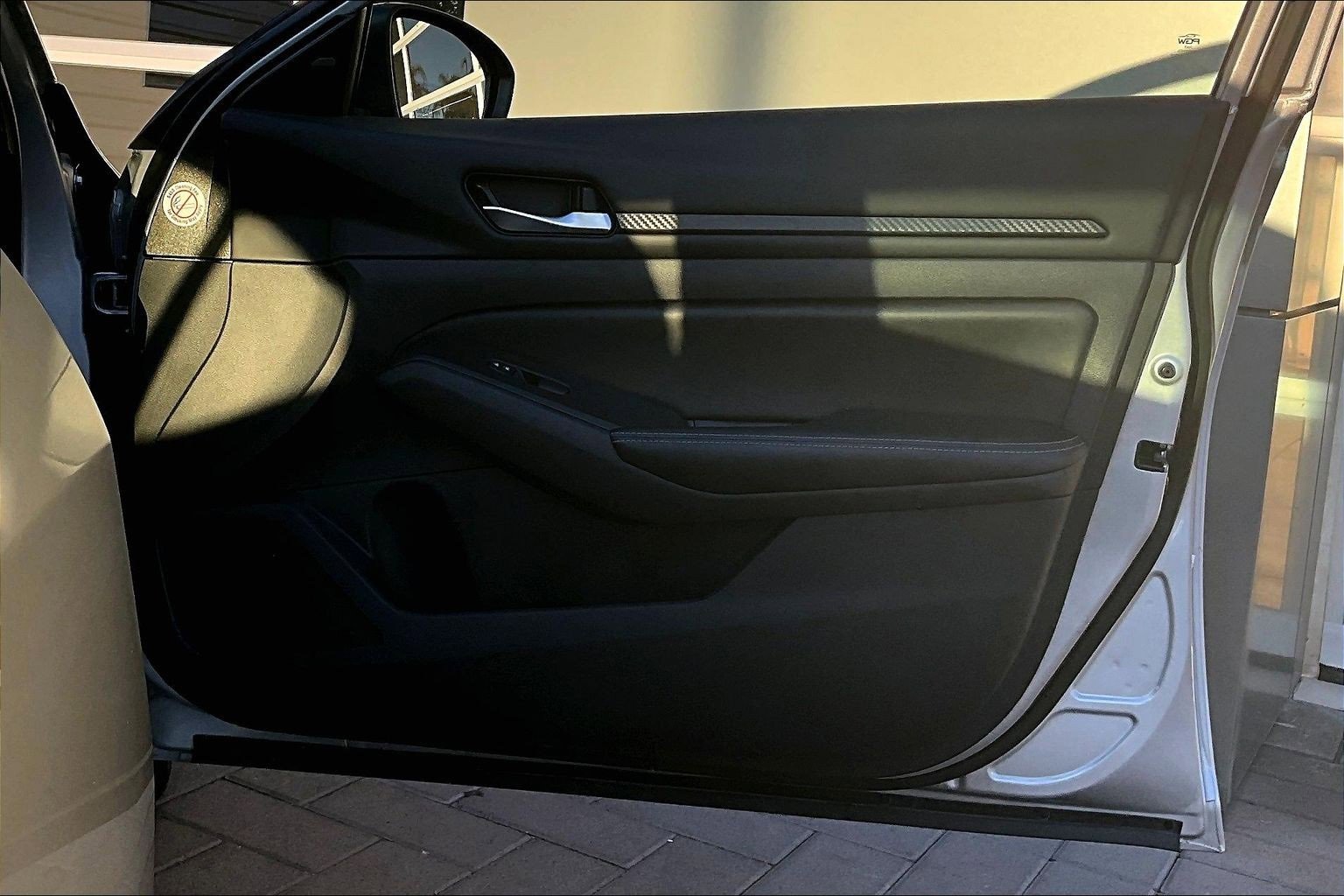 Used 2024 Nissan Altima 2.5 SV image 24