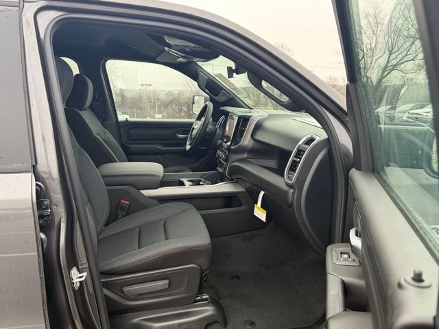 New 2026 RAM 1500 Express AWD/4WD image 24