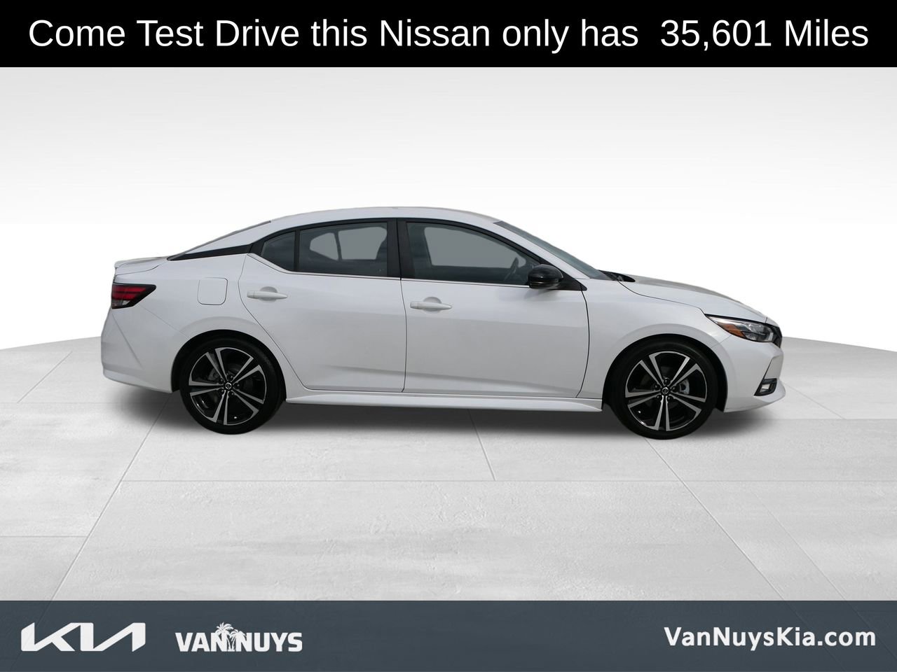 Used 2022 Nissan Sentra SR image 2