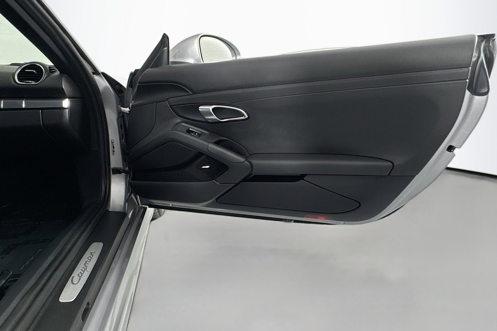 Used 2021 Porsche 718 Cayman image 19