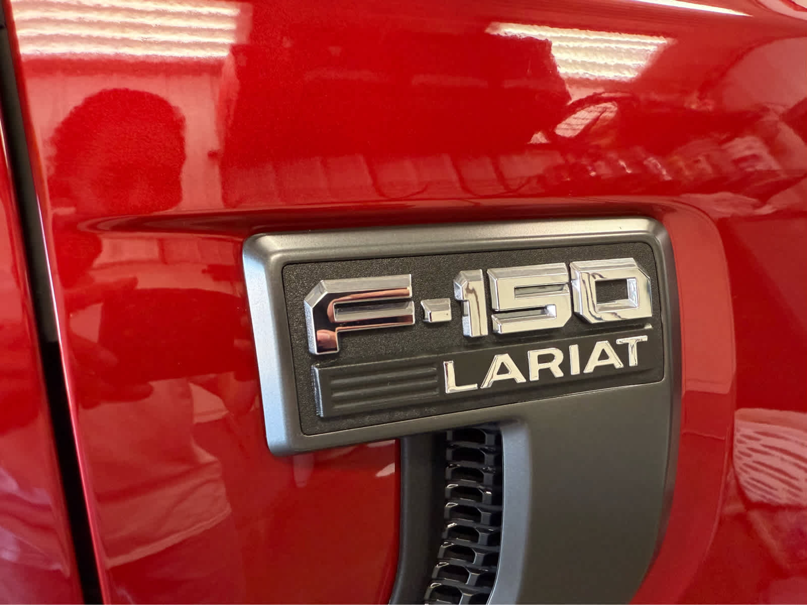 Used 2023 Ford F150 Lariat w/ Equipment Group 502A High image 40