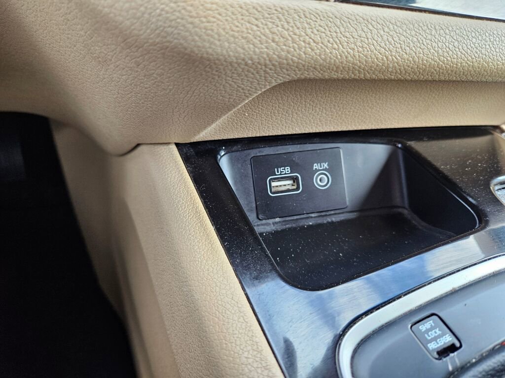 Used 2015 Kia Sedona SX image 34