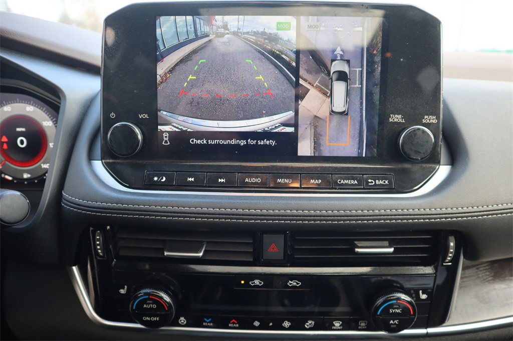 Certified 2022 Nissan Rogue Platinum w/ Head-Up Display Package image 20